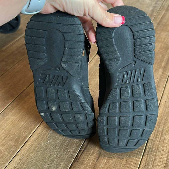 Nike women’s sandals size 7 - Picture 4 of 5